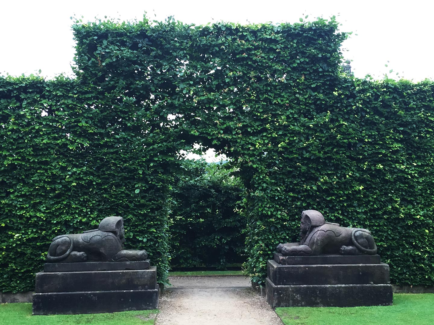  . Sculpture  . Garden. Garden Maintenance 