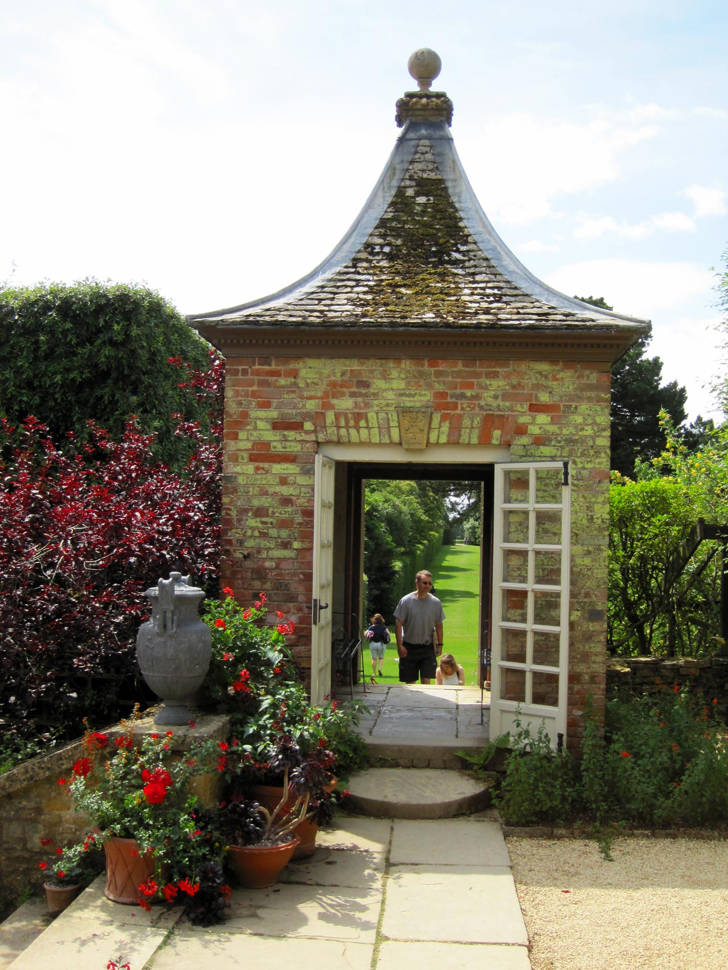  Structure. Garden. Garden Maintenance Shelter 